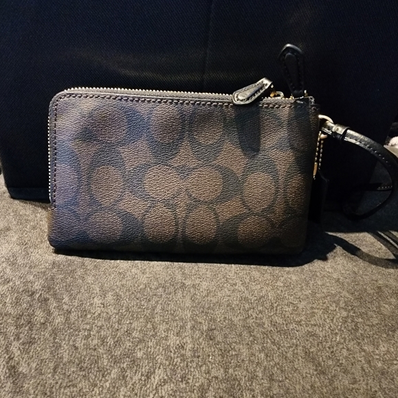 Coach mahogany medium double wristlet - Picture 2 of 4
